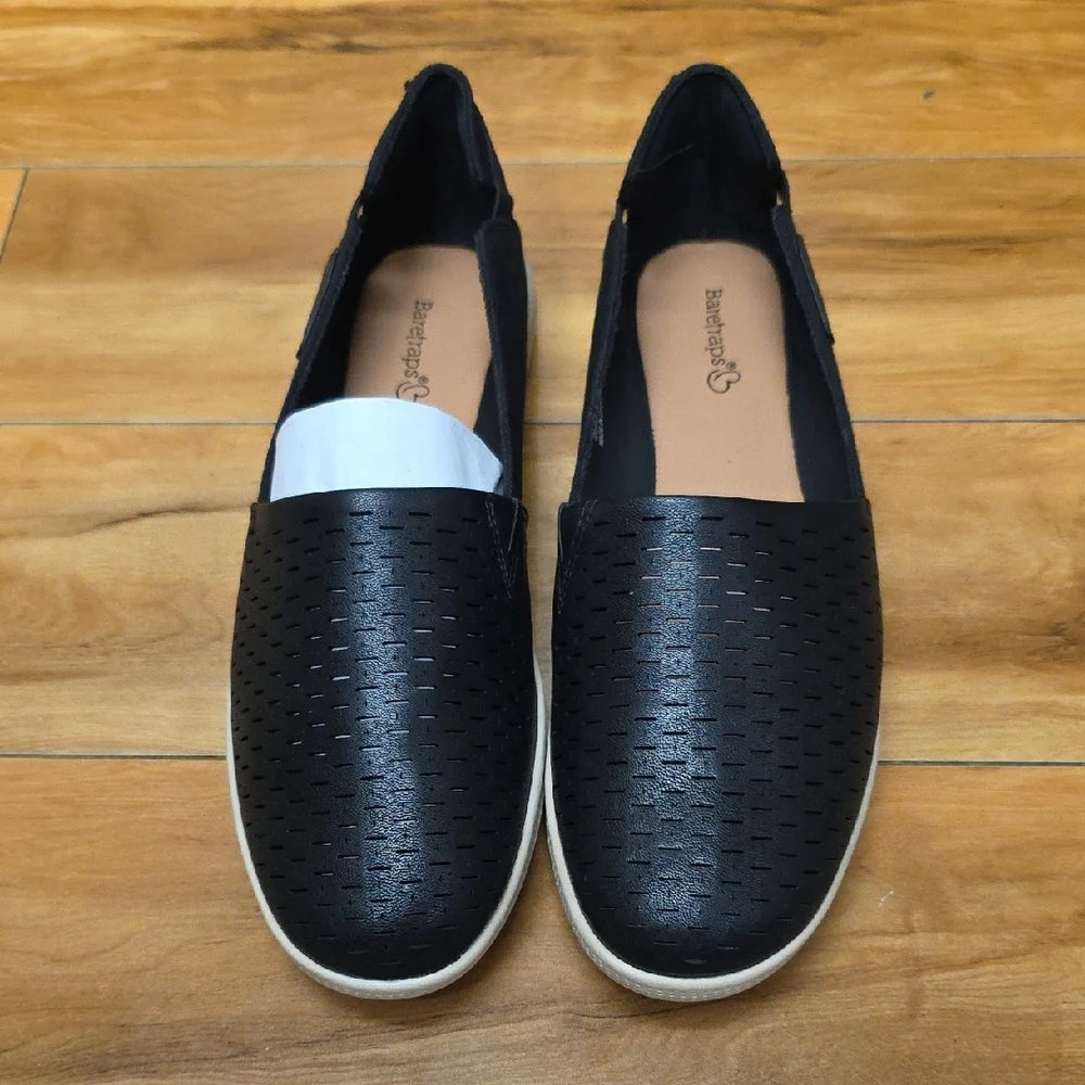 NEW Baretraps Viccia Black Round Closed Toe Perforated Slip-On Shoe Size 9
